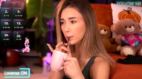 Emily online show from 11-07-25, 04:23