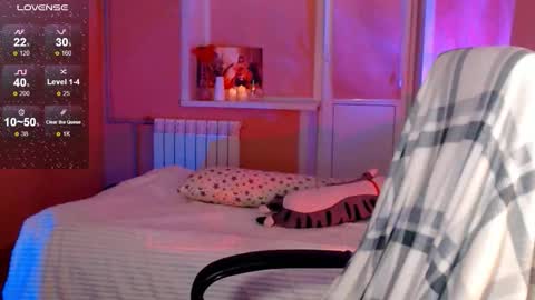 Snapshot of emilyrisse chatting on 10-28-25, 04:20 Emily Emi online show from 10-28-25, 04:20