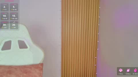 Emily  online show from 11-20-25, 09:31