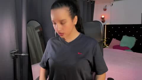 Snapshot of emilyrousex chatting on 12-08-24, 02:41 emilyrousex online show from 12-08-24, 02:41