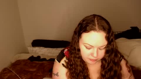 Snapshot of emilysgotissues chatting on 12-07-24, 11:34 Emily Bankz online show from 12-07-24, 11:34