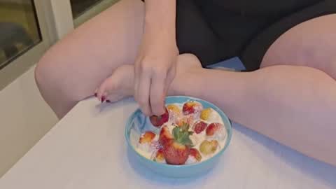 Summer 3 online show from 11-30-25, 01:37