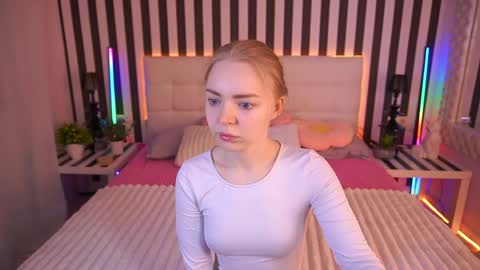  MY NAME IS Emily WELCOME EVERYONE I WILL BE HAPPY TO GIVE YOU WHAT YOU HAVE DREAMED OF FOR SO LONG online show from 04-12-26, 06:29