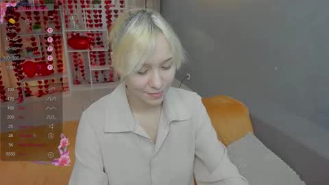 Snapshot of emilytrase chatting on 02-17-26, 01:24 Betty online show from 02-17-26, 01:24