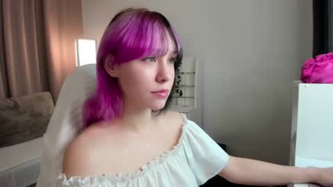 Snapshot of emilytrase chatting on 07-06-26, 01:13 Betty online show from 07-06-26, 01:13
