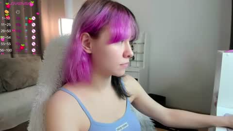 Snapshot of emilytrase chatting on 07-07-26, 01:19 Betty online show from 07-07-26, 01:19