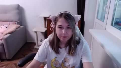 Snapshot of emilyway chatting on 06-13-26, 12:30 emilyway online show from 06-13-26, 12:30