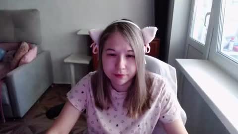 Snapshot of emilyway chatting on 06-18-26, 10:52 emilyway online show from 06-18-26, 10:52