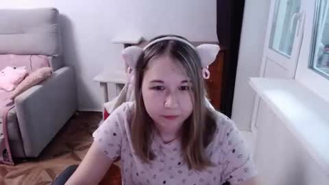 Snapshot of emilyway chatting on 06-22-26, 12:13 emilyway online show from 06-22-26, 12:13