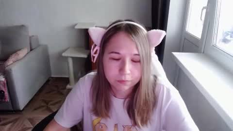 Snapshot of emilyway chatting on 07-14-26, 09:03 emilyway online show from 07-14-26, 09:03