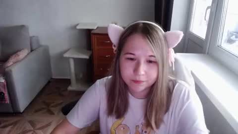 Snapshot of emilyway chatting on 07-14-26, 10:43 emilyway online show from 07-14-26, 10:43