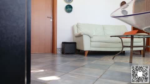 Emily ----  online show from 12-11-24, 09:19