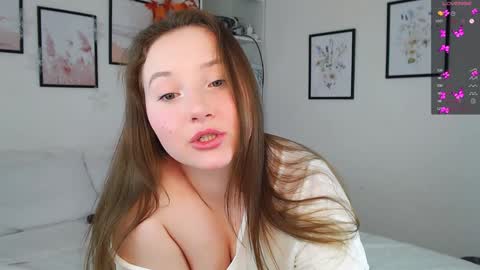 Snapshot of emilyxgrasez chatting on 02-05-25, 08:11 Emily online show from 02-05-25, 08:11