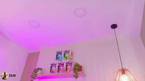 Emily Bank online show from 04-16-26, 08:20