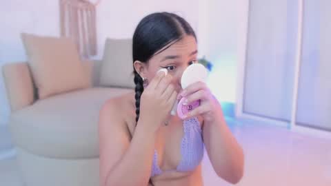 emilyy_kim online show from 04-13-26, 06:24