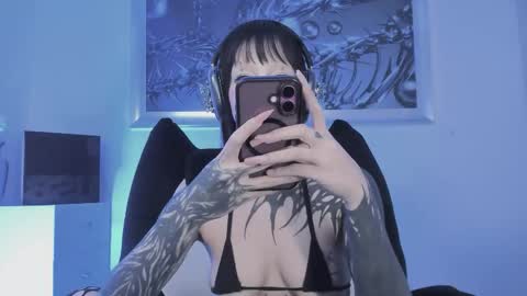 Snapshot of eminence_shadow chatting on 03-03-26, 07:03 ELLE DANIELLE online show from 03-03-26, 07:03