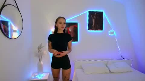 Emily online show from 06-17-26, 08:28