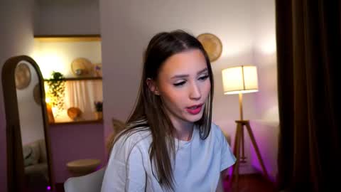 Snapshot of emma__cutiee chatting on 12-21-24, 12:20 Your Emma online show from 12-21-24, 12:20