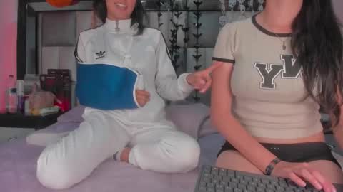 emma__js_ online show from 10-24-25, 03:52