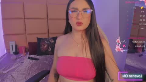 Snapshot of emma__js_ chatting on 05-10-26, 01:38 emma__js_ online show from 05-10-26, 01:38