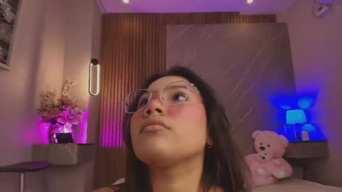 emma__rose1 online show from 04-14-26, 03:01