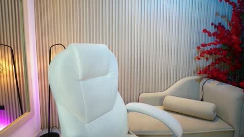 emma__walkerr_ online show from 10-08-25, 07:22