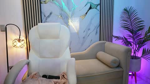 emma__walkerr_ online show from 04-09-26, 07:08