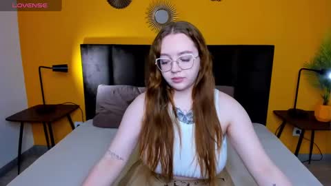 emma_adorablle online show from 02-02-25, 01:23