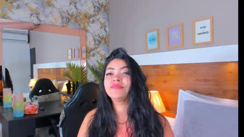 Emma  online show from 04-04-26, 08:45