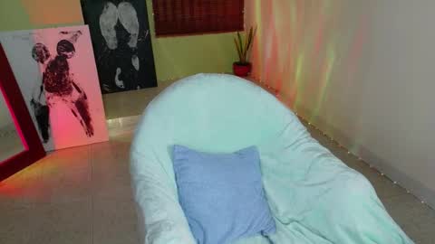 Emma online show from 02-10-26, 07:07