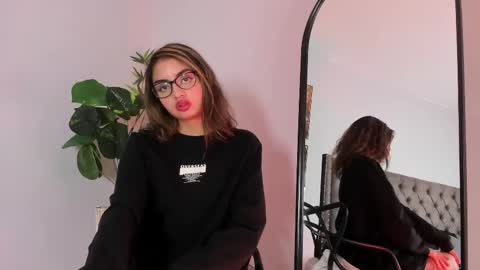 Emma Bloom online show from 01-23-25, 04:04