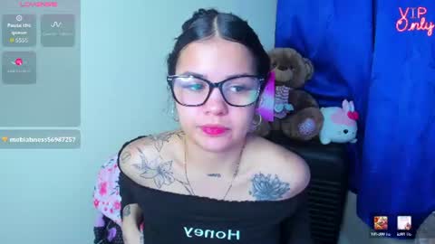 Snapshot of emma_boo_ chatting on 07-20-26, 12:36 emma_boo_ online show from 07-20-26, 12:36