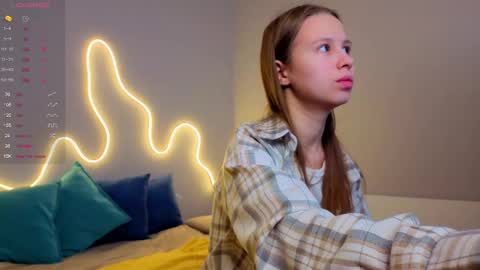 Emma online show from 06-02-26, 01:07