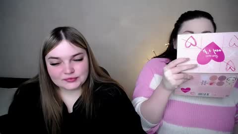 Snapshot of emma_dorn chatting on 05-03-26, 05:46 Eva online show from 05-03-26, 05:46
