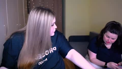 Snapshot of emma_dorn chatting on 05-15-26, 06:31 Eva online show from 05-15-26, 06:31