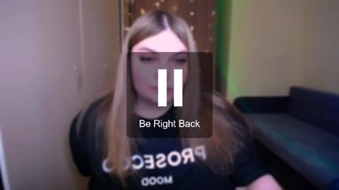 Snapshot of emma_dorn chatting on 05-16-26, 10:36 Eva online show from 05-16-26, 10:36