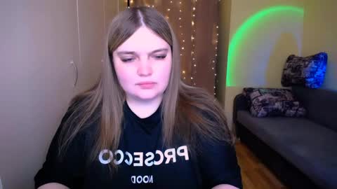 Snapshot of emma_dorn chatting on 05-29-26, 07:50 Eva online show from 05-29-26, 07:50