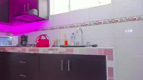 Snapshot of emma_eva1 chatting on 06-19-26, 07:06 Emma online show from 06-19-26, 07:06