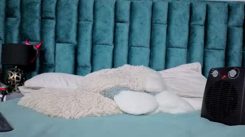 Emma online show from 02-19-26, 08:27