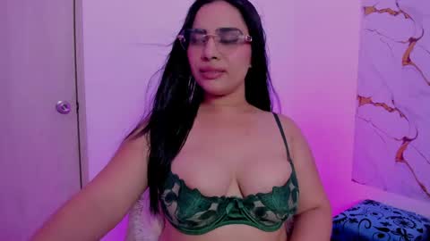 Emma online show from 05-26-26, 02:40