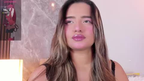 Snapshot of emma_hunter_ chatting on 11-07-25, 04:12 Emma online show from 11-07-25, 04:12