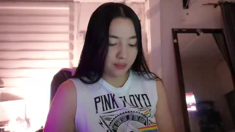 Snapshot of emma_johnson_ chatting on 12-13-24, 02:32 emma_johnson_ online show from 12-13-24, 02:32