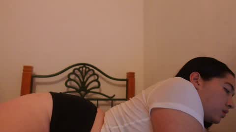 Snapshot of emma_johnson_ chatting on 10-06-25, 02:09 emma_johnson_ online show from 10-06-25, 02:09