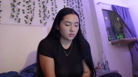 Snapshot of emma_johnson_ chatting on 04-18-26, 03:32 emma_johnson_ online show from 04-18-26, 03:32