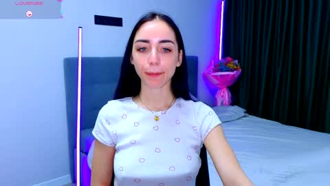 Snapshot of emma_jordan chatting on 04-07-26, 07:31 Emma online show from 04-07-26, 07:31