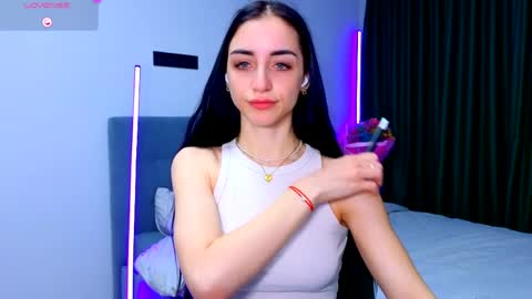 Snapshot of emma_jordan chatting on 04-08-26, 03:01 Emma online show from 04-08-26, 03:01