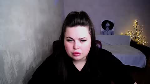 Snapshot of emma_jordan chatting on 08-05-26, 07:44 Emma online show from 08-05-26, 07:44