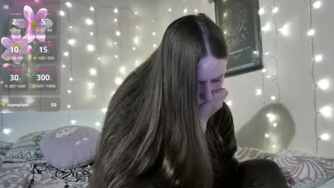 Snapshot of emma_just chatting on 04-25-26, 08:17 emma_just online show from 04-25-26, 08:17