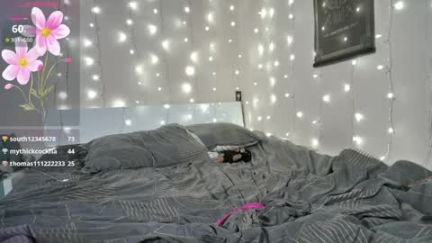 Snapshot of emma_just chatting on 05-18-26, 08:25 emma_just online show from 05-18-26, 08:25