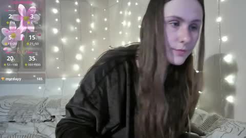 Snapshot of emma_just chatting on 05-31-26, 09:27 emma_just online show from 05-31-26, 09:27